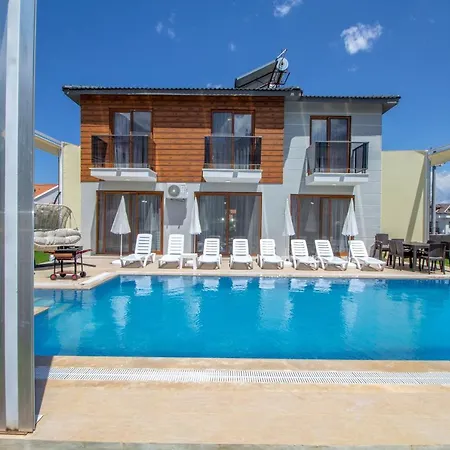 Βίλα Mina Villa, Oezel Havuzlu, *