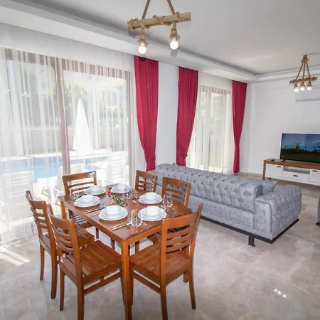 Βίλα Mina Villa, Oezel Havuzlu, *